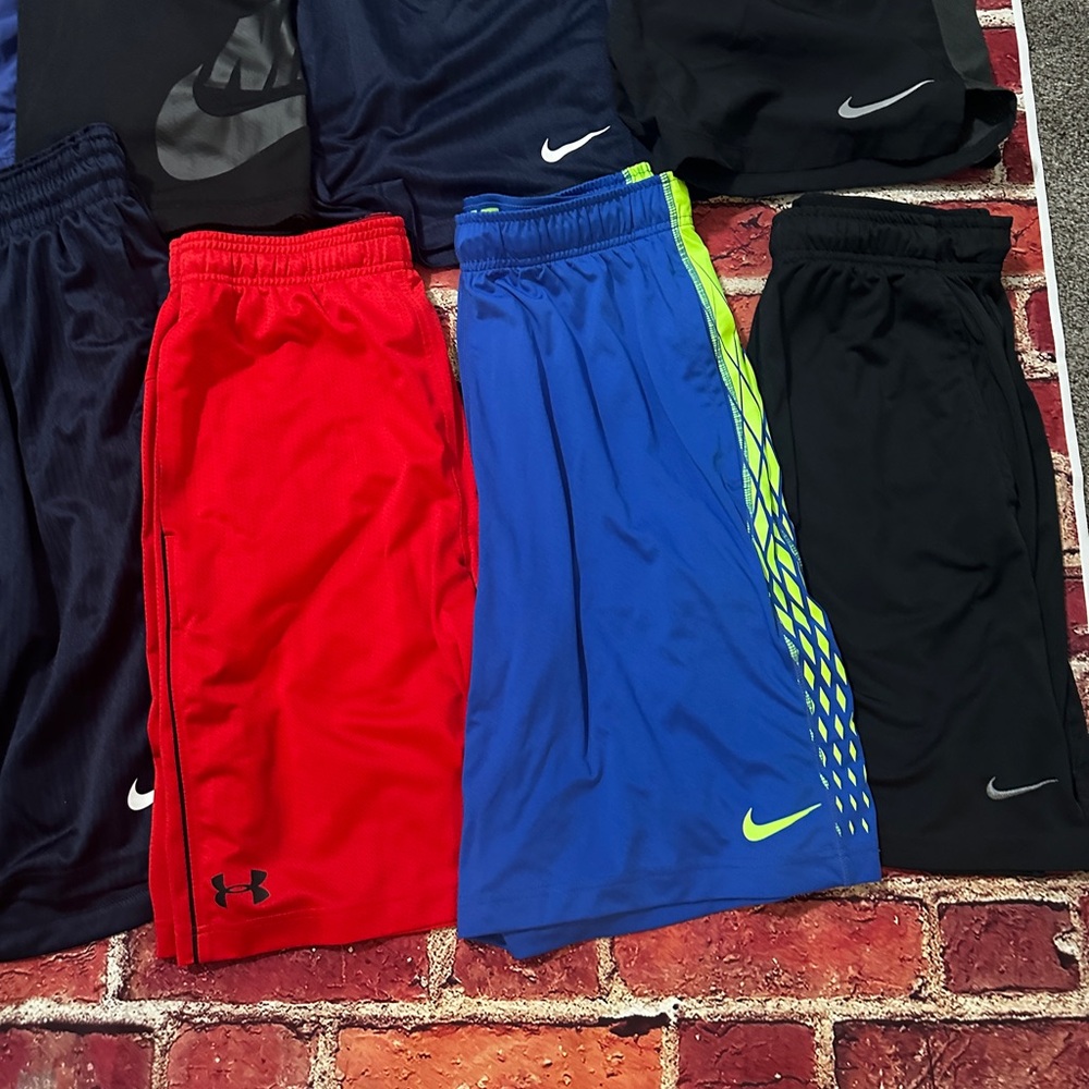 Men shorts bundle size large - image 4